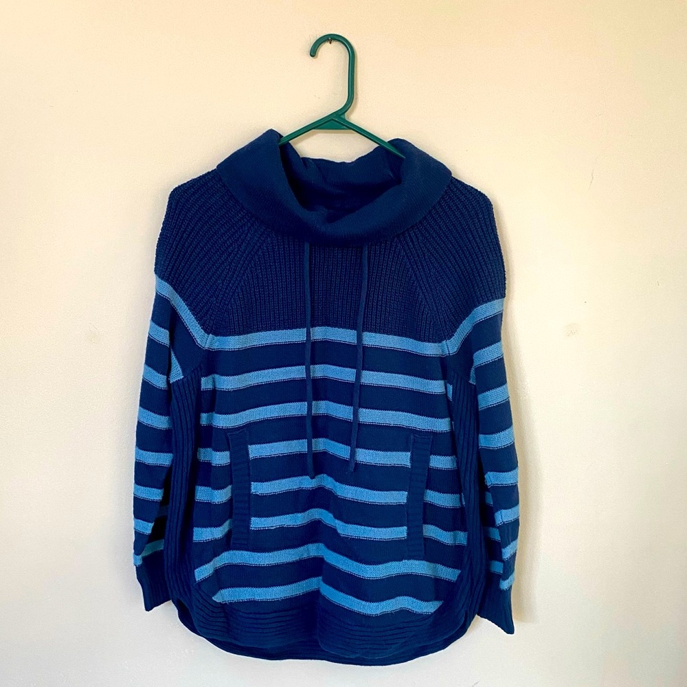 St. John’s Bay Cowl Neck Blue Stripped Women’s Sweater Size Medium